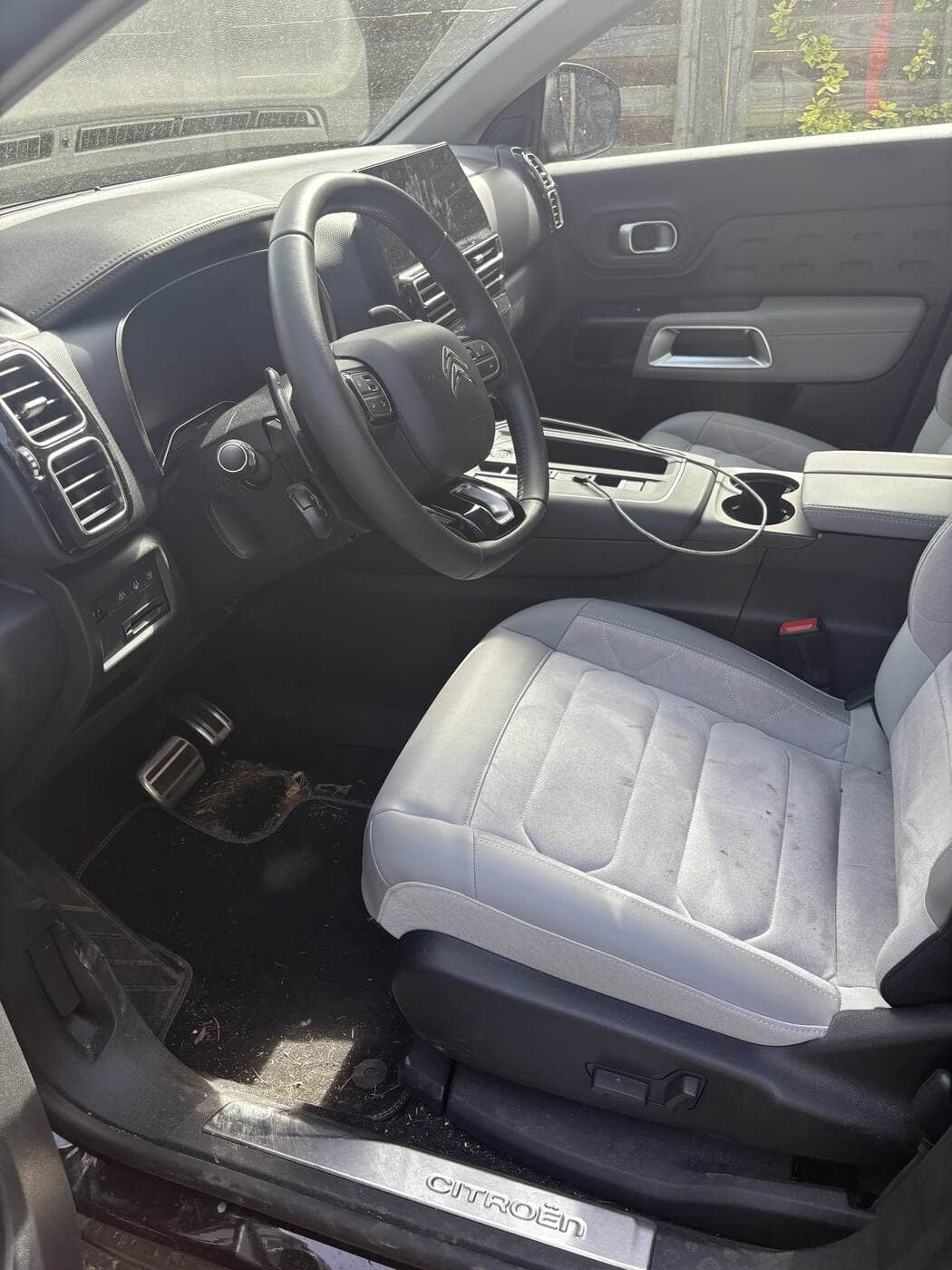 Véhicule avant nettoyage detailing Satuclean — photo 3