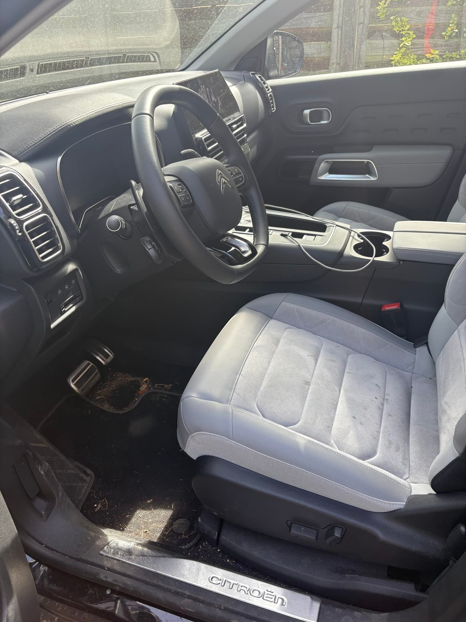 Véhicule avant nettoyage detailing Satuclean — photo 3